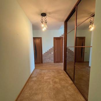 Продается 2-х комнатная квартира, 104,2 м²