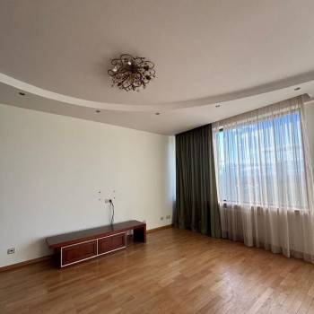 Продается 2-х комнатная квартира, 104,2 м²