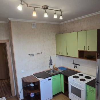 Сдается 1-комнатная квартира, 38 м²