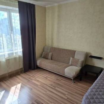 Сдается 1-комнатная квартира, 38 м²