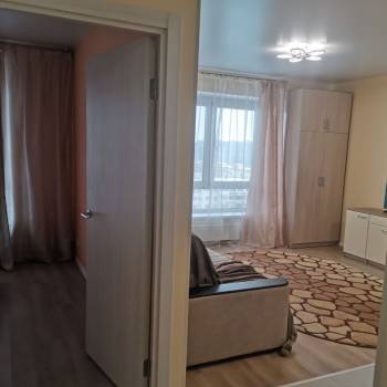 Сдается 1-комнатная квартира, 40 м²