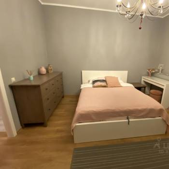 Продается 1-комнатная квартира, 41 м²