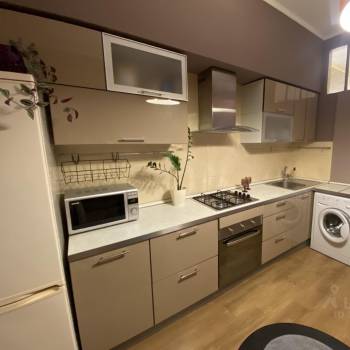 Продается 1-комнатная квартира, 41 м²