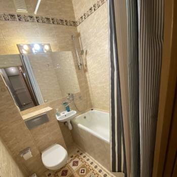 Продается 1-комнатная квартира, 41 м²