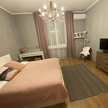 Продается 1-комнатная квартира, 41 м²