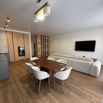 Сдается Многокомнатная квартира, 106,6 м²
