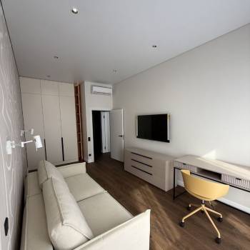 Сдается Многокомнатная квартира, 106,6 м²