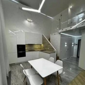 Сдается 2-х комнатная квартира, 100 м²
