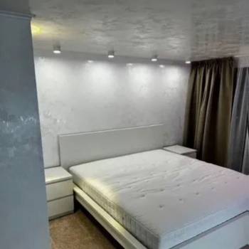 Сдается 2-х комнатная квартира, 100 м²