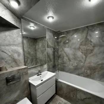 Сдается 2-х комнатная квартира, 100 м²
