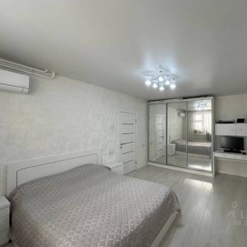 Продается 1-комнатная квартира, 37,7 м²