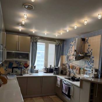 Продается Многокомнатная квартира, 179,2 м²