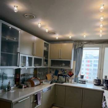 Продается Многокомнатная квартира, 179,2 м²