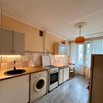 Сдается 1-комнатная квартира, 35 м²