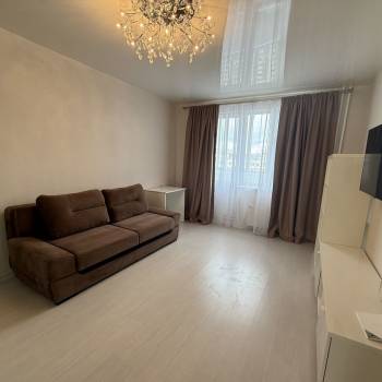 Сдается 1-комнатная квартира, 39 м²