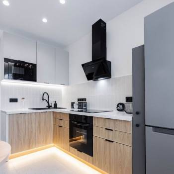 Продается 1-комнатная квартира, 43 м²