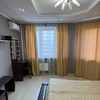 Сдается 1-комнатная квартира, 43 м²