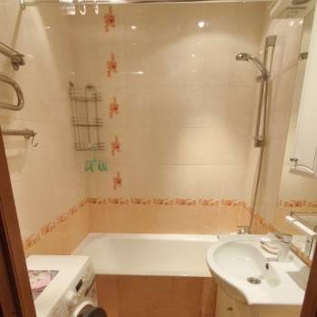 Сдается Многокомнатная квартира, 60 м²