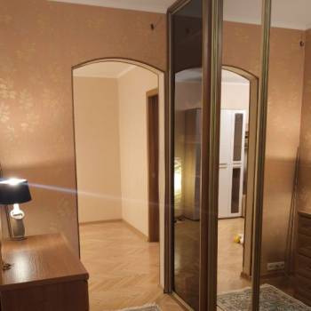 Сдается Многокомнатная квартира, 60 м²