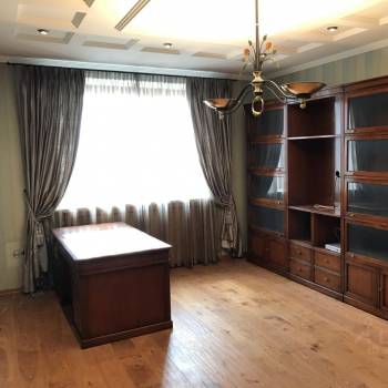 Продается Многокомнатная квартира, 218 м²