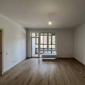 Продается 1-комнатная квартира, 42,7 м²
