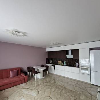 Сдается 2-х комнатная квартира, 78 м²
