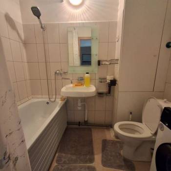 Сдается Многокомнатная квартира, 79,9 м²
