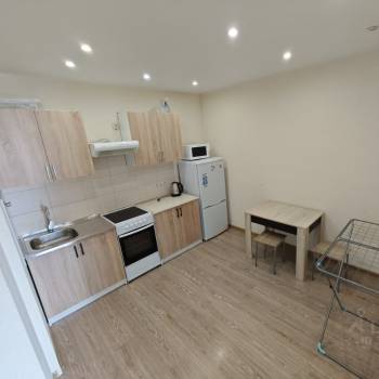 Продается 1-комнатная квартира, 35 м²