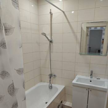 Продается 1-комнатная квартира, 35 м²
