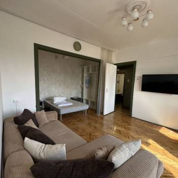 Сдается 1-комнатная квартира, 46,6 м²