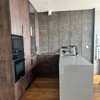Сдается 1-комнатная квартира, 56 м²