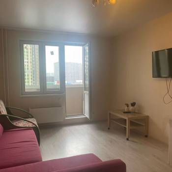 Продается 1-комнатная квартира, 40 м²