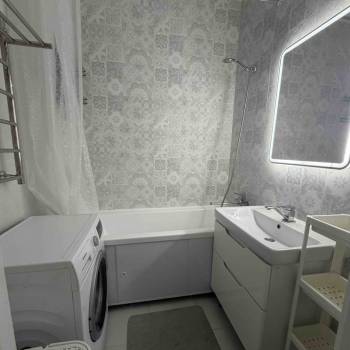 Продается 1-комнатная квартира, 38 м²