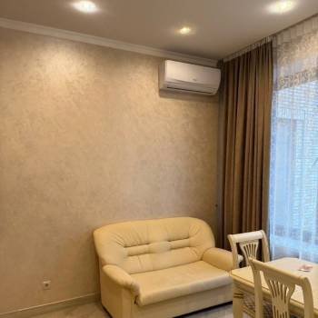 Сдается 1-комнатная квартира, 43 м²