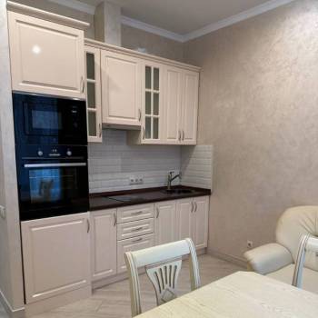Сдается 1-комнатная квартира, 43 м²
