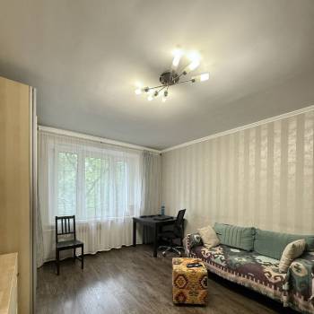 Продается 1-комнатная квартира, 35 м²
