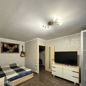 Продается 1-комнатная квартира, 35 м²