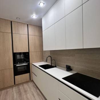 Продается 1-комнатная квартира, 45 м²