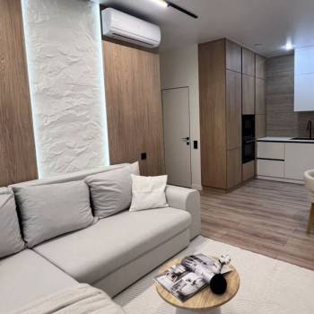 Продается 1-комнатная квартира, 45 м²