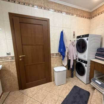 Продается Многокомнатная квартира, 170 м²