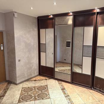 Продается Многокомнатная квартира, 170 м²