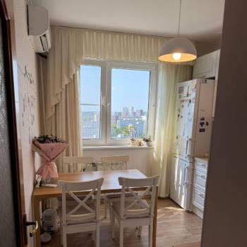 Продается 2-х комнатная квартира, 54 м²