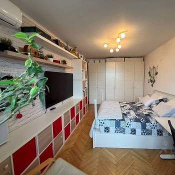 Продается 2-х комнатная квартира, 54 м²