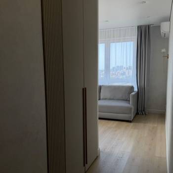 Сдается 1-комнатная квартира, 42 м²