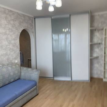 Сдается 1-комнатная квартира, 38 м²