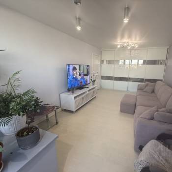 Сдается Многокомнатная квартира, 80 м²