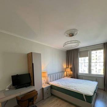 Продается 1-комнатная квартира, 43 м²