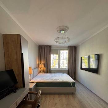 Продается 1-комнатная квартира, 43 м²