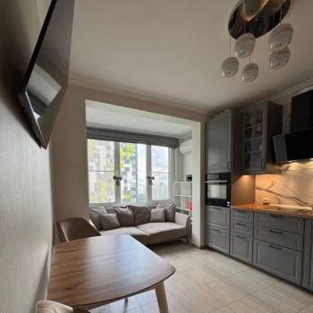 Продается 1-комнатная квартира, 43 м²