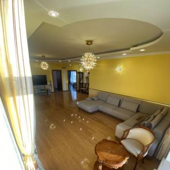 Сдается Многокомнатная квартира, 168,7 м²